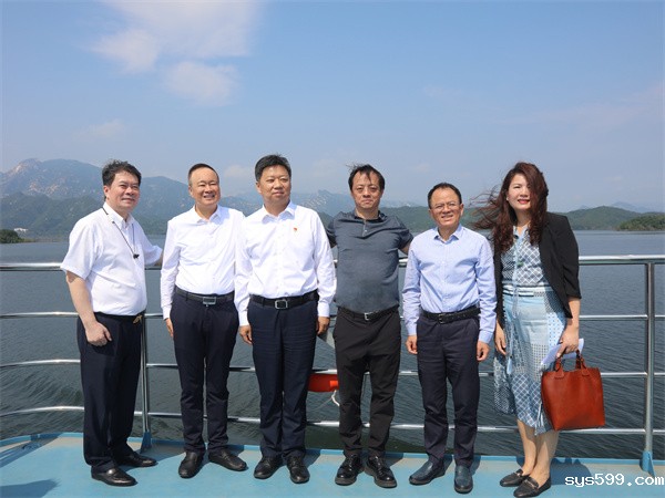 2L8A5225.jpg 2L8A5225.jpg