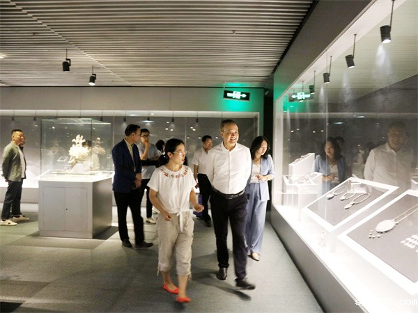 2L8A5861.jpg 2L8A5861.jpg