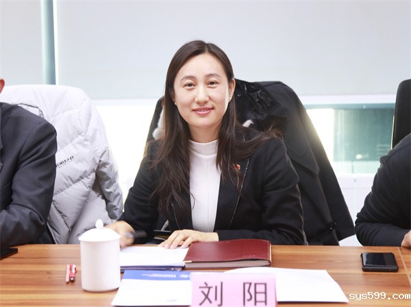 2L8A1864.jpg 2L8A1864.jpg