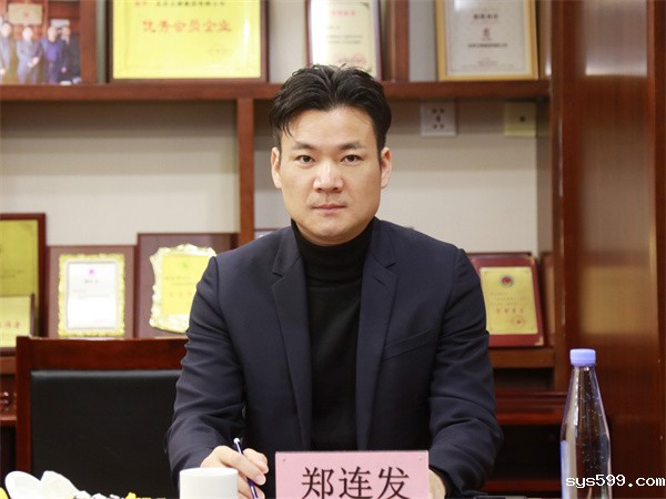 2L8A1002.jpg 2L8A1002.jpg