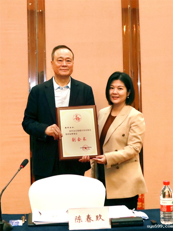 韩晔.jpg 韩晔.jpg