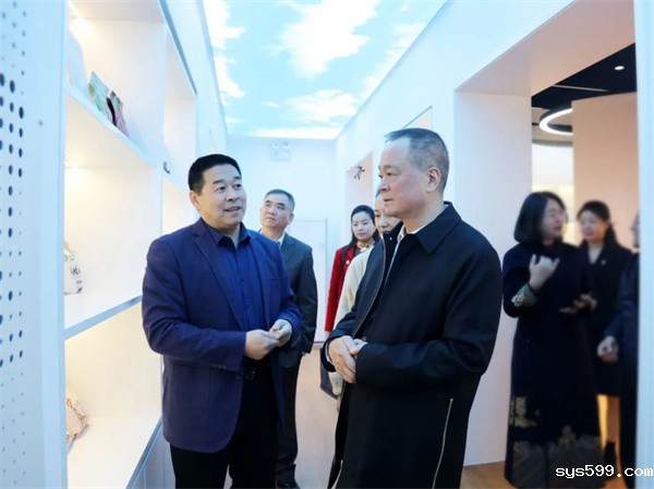 101010.jpg 101010.jpg