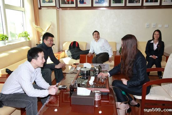 闽籍奥运冠军石智勇拜访商会