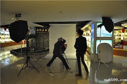 三八节创新祝福  商会温馨服务再升级