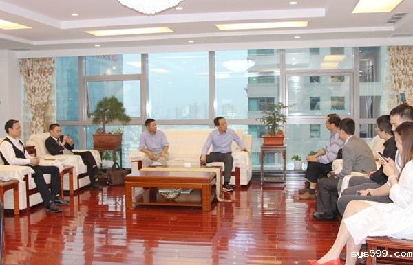 中国信息大学校长余晓芒到访并担任总商会顾问