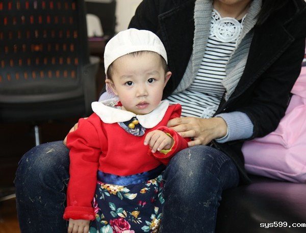 爱心助力—北京京华公益事业基金会为胆道闭锁患儿暄暄发放救助款