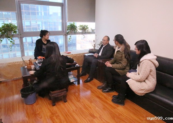 京华基金会举行2015年度章长煽助学金发放仪式