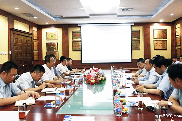 海淀区委书记崔述强一行莅临总商会党委书记、会长陈春玖企业单位通厦集团 