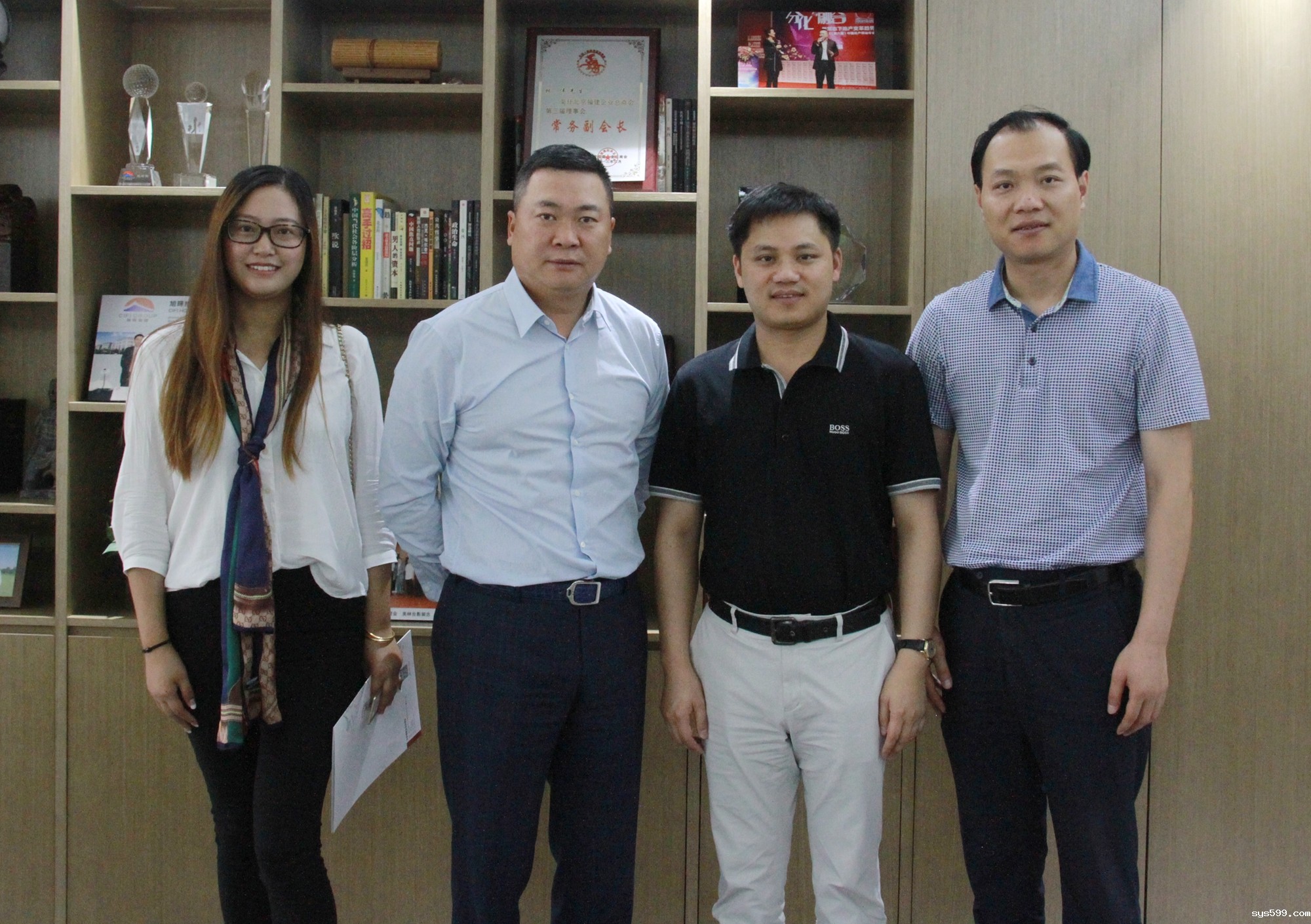 常务副会长陈晓东在秘书处陪同下前往常务副会长林伟企业走访交流